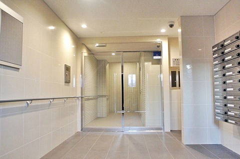 Ｅｓｐａｃｉｏ　西高島平207号室 エントランス