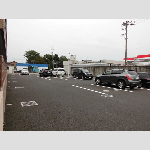 ディアコート鹿放ヶ丘 駐車場