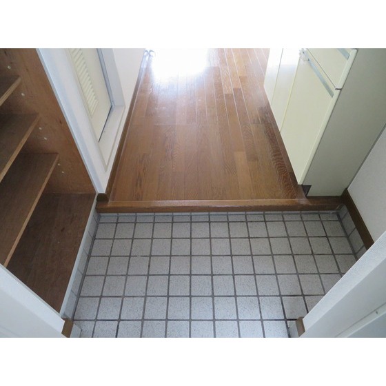 エレガンス綾瀬６0704号室 玄関回り