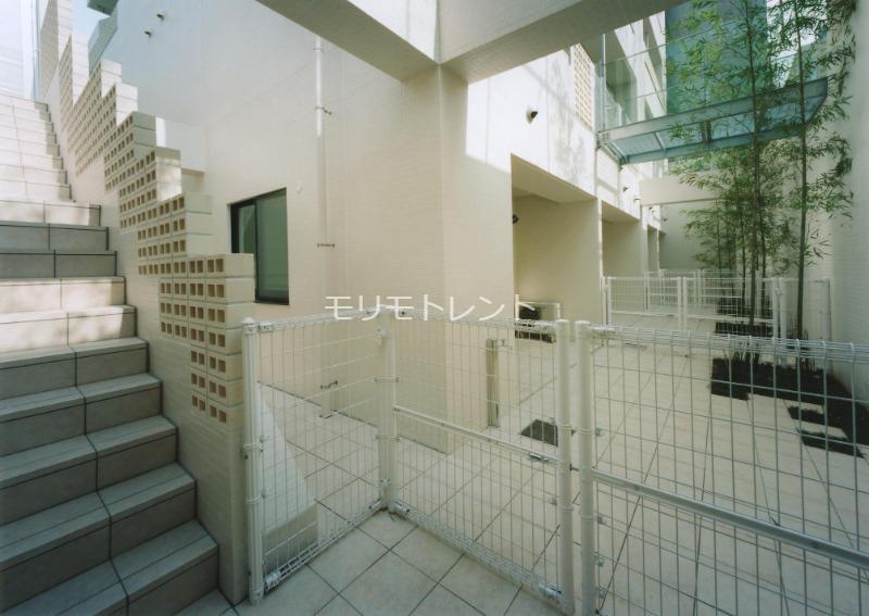 ピアース乃木坂地下1階 外観