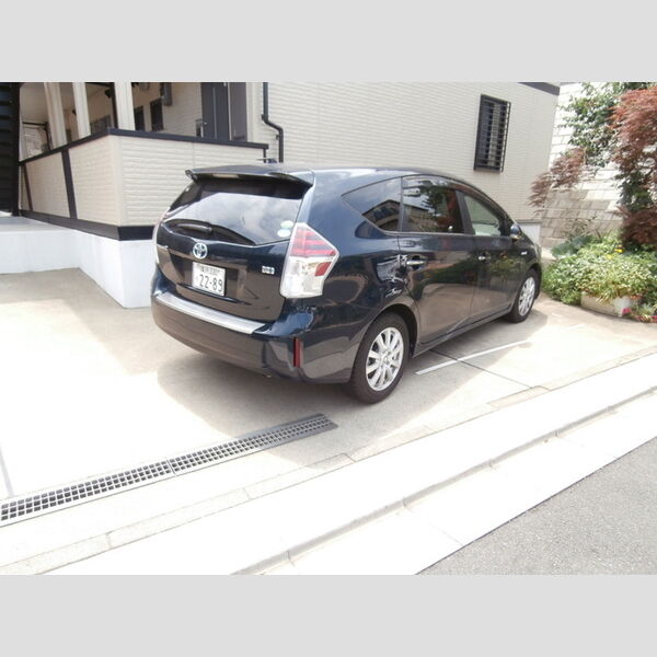 ハイム安井伍番館 駐車場