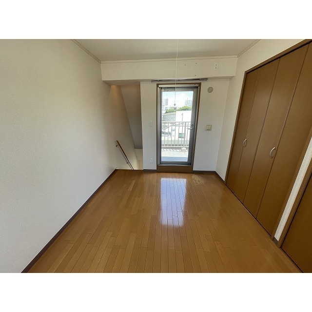 メゾンヌーヴェル 洋室