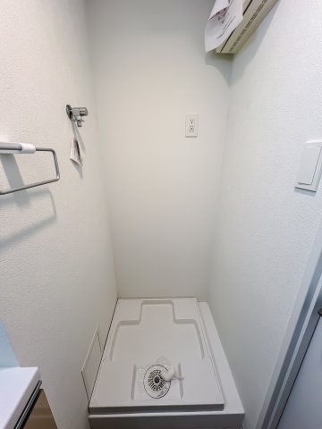 エルファーロ中野富士見町0202号室 その他