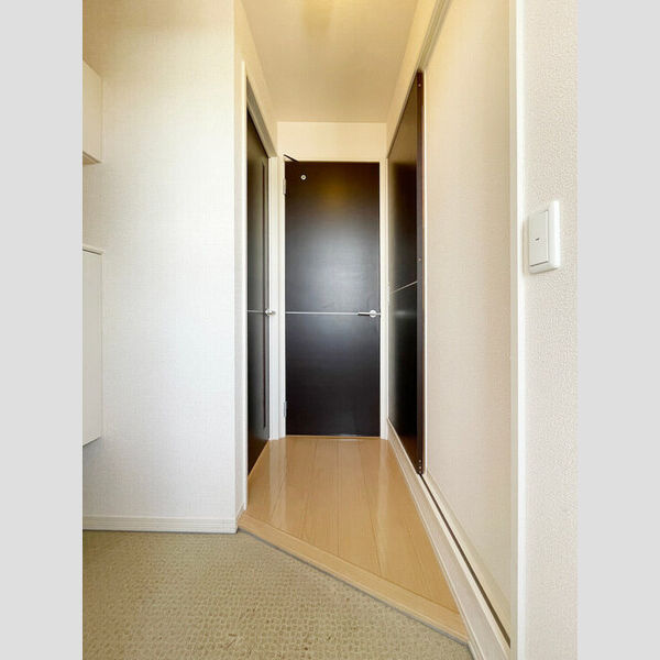 フェリーチェ303号室 玄関