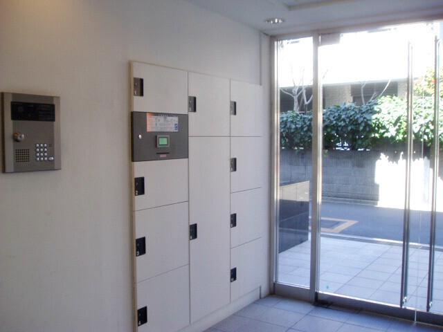 ラグジュアリーアパートメント東中野5階 エントランス