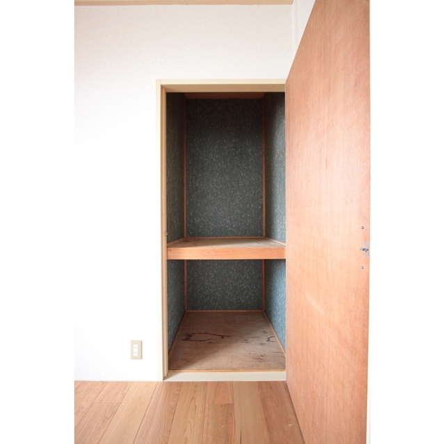 メゾン蓮正寺203号室 内観