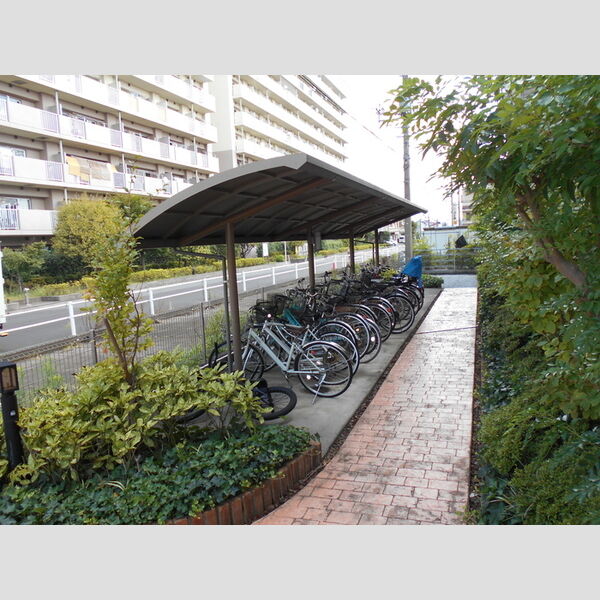 サニーウエル 駐輪場