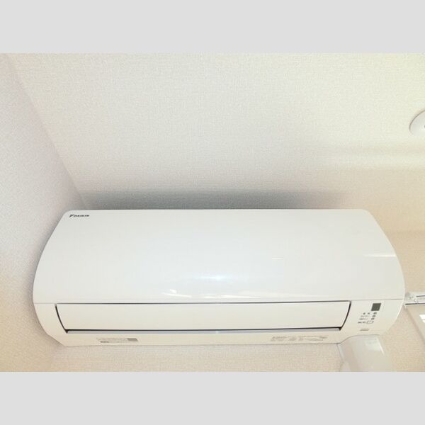 ポゥローニア湘南102号室 エアコン