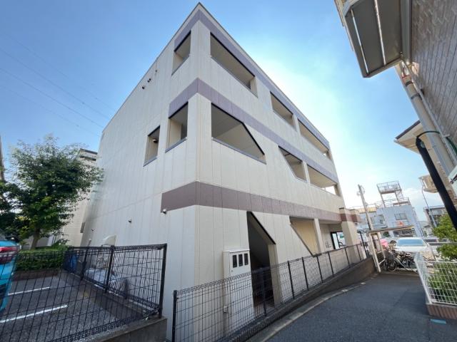 グランドール205号室 外観写真（昼）