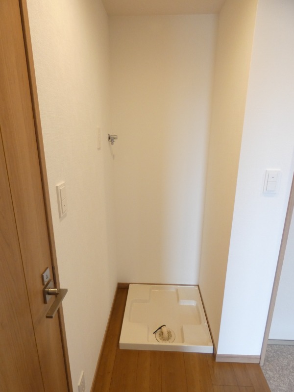 IL MEZZO DI TOKYO，UNO5階 室内洗濯機置場