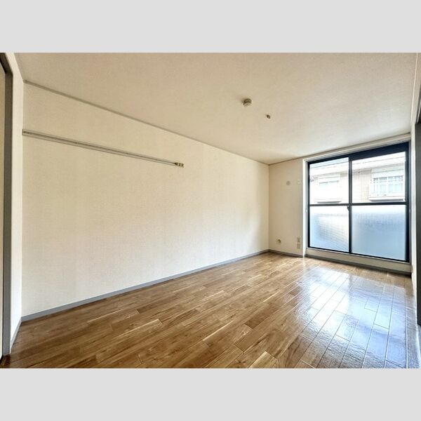 サンパレス薬円台101号室 東側洋室