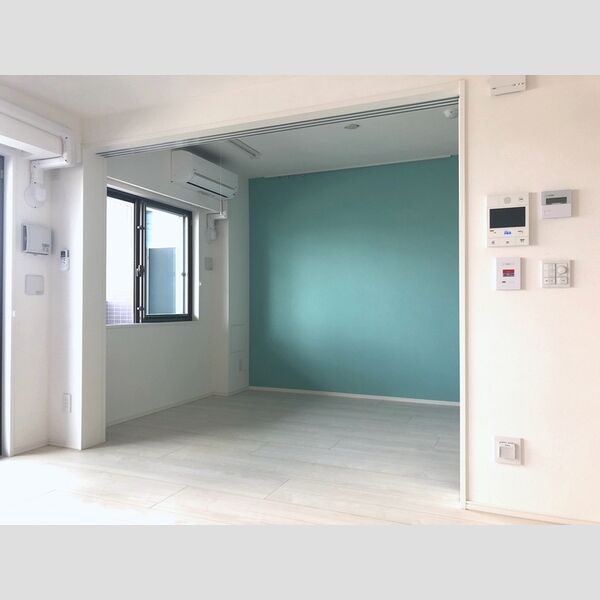 ラ・ベレッツァ　フェリオ307号室 アクセントクロス　洋間　全室エアコン付き