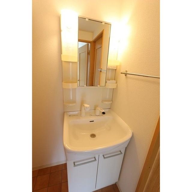 プレシャス　イースト201号室 洗面化粧台