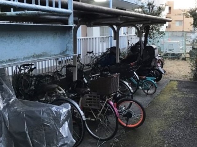 サンハイツ秋山0202号室 駐輪場　※実際の使用状況とは異なります(現況優先)