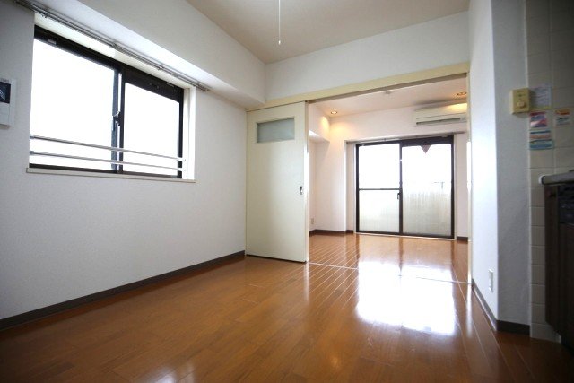 ＮＩＣアーバンスピリッツ鶴見Ⅰ リビング