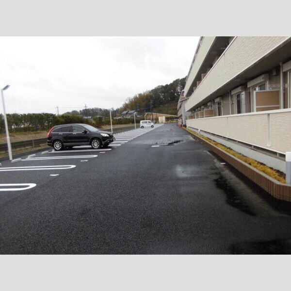 Droom SAKURA.J 駐車場