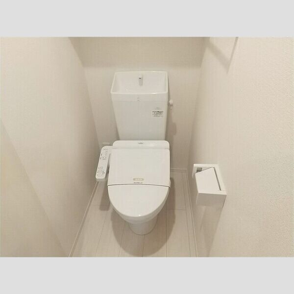 コンフォート高松町202号室 温水洗浄暖房便座