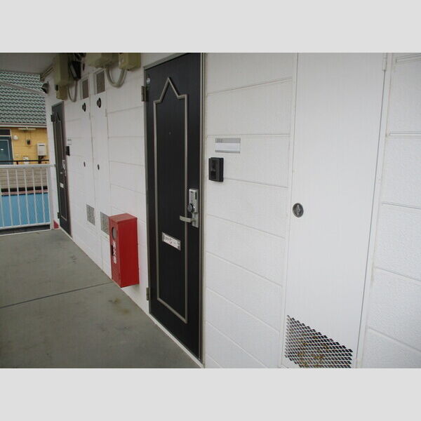 オプスマロニエ 玄関