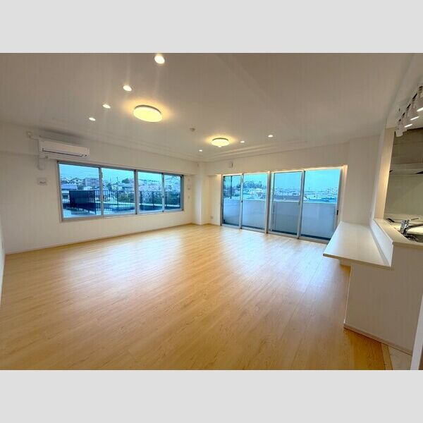 エレガントヴィラ LDK