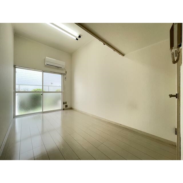 パレス等々力弐番館2階 別号室の写真です。