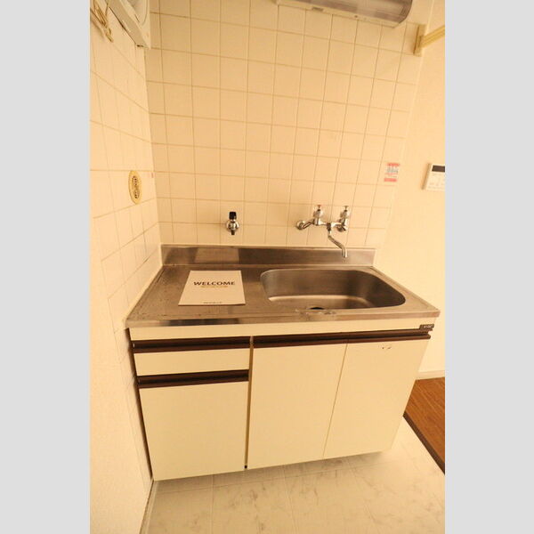 調布ハイムピア111号室 キッチン