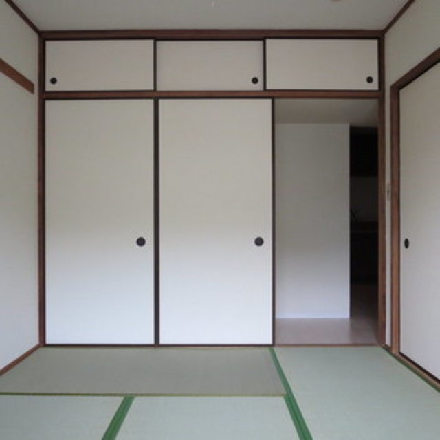 グランバニア0102号室 6帖