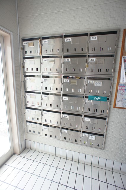 ブロードフラット 集合ポストあり