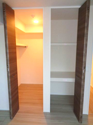 ＭＡＨＡＬＯ0105号室 洋室２　ウォークインクロゼット、物入