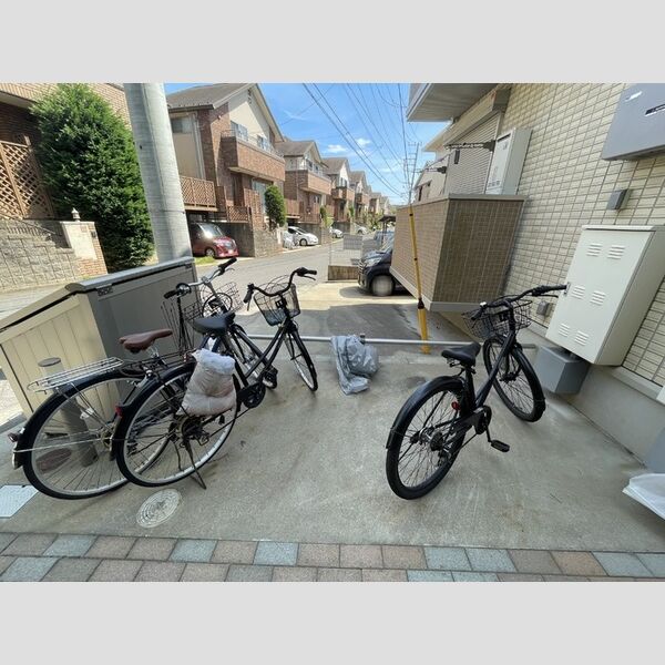 グランメール 駐輪場