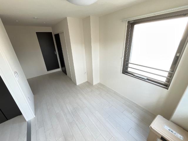 ヴィーナス（Ｖenus）301号室 リビング