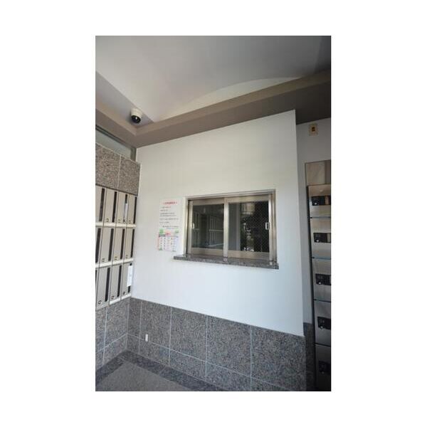 ヴァンヴェール府中204号室 エントランス