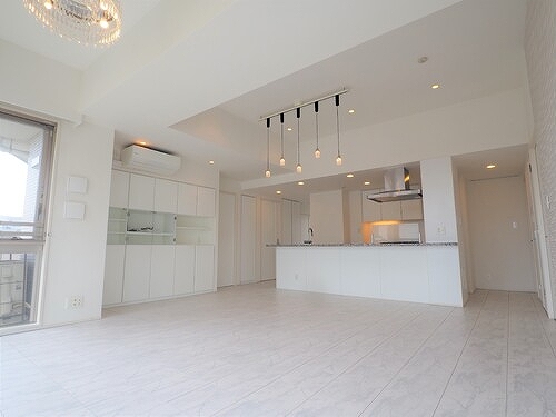 オープンレジデンシア南青山ウエストテラス リビング