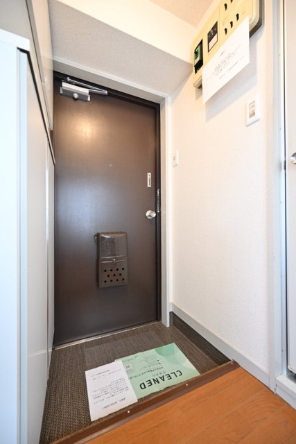 センチュリー三鷹 玄関