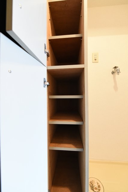 モビーレ等々力4階 靴入