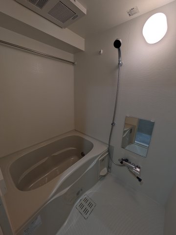 ジェノヴィア六町0101号室 お風呂