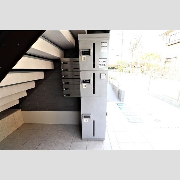 セレーノ202号室 宅配ボックス