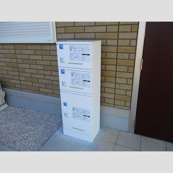 エスポワール301号室 宅配BOX