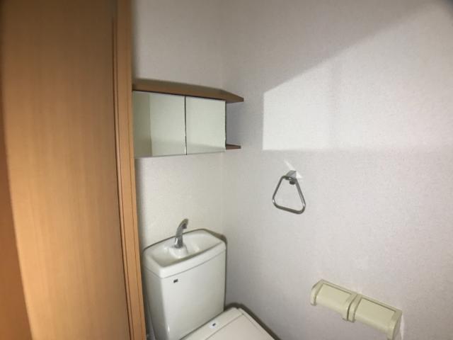 ボン・フルーレ102号室 トイレ