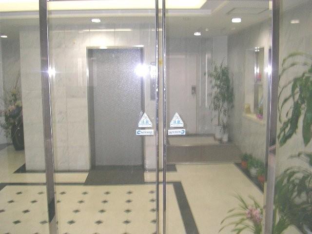 プレジデント目黒ハイツ エントランス