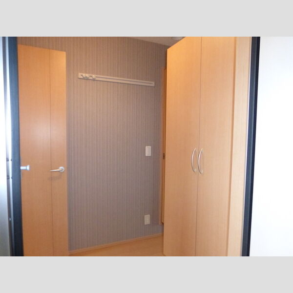 シャトレー明神303号室 玄関