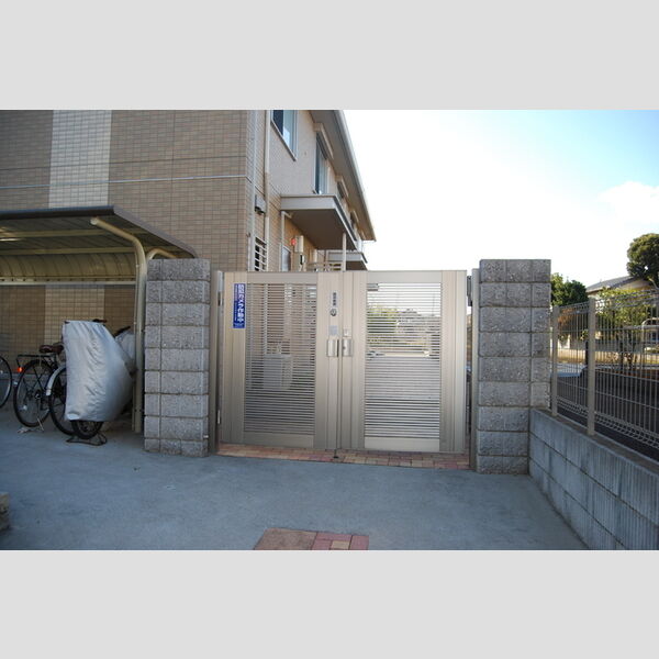 アレグリア106号室 エントランス