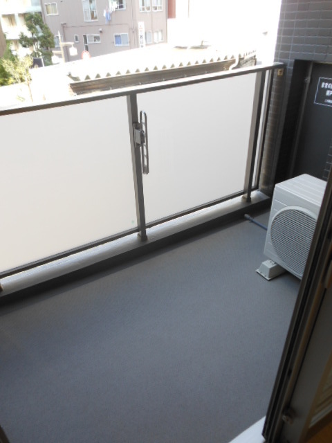 ガーラ・プレシャス渋谷6階 お洗濯にも便利なバルコニー付き