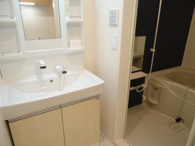 アーバンクレスト101号室 洗面