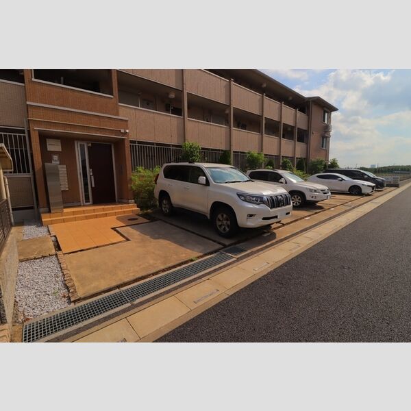 五反田ガーデン206号室 駐車場