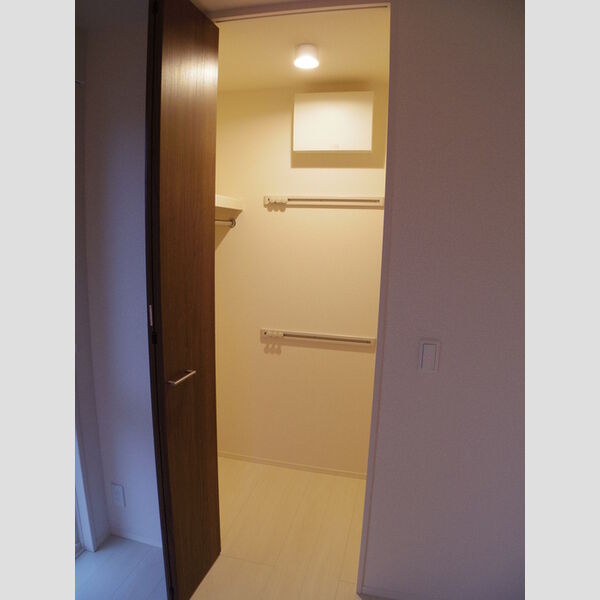 カーサ アルデバラン201号室 収納