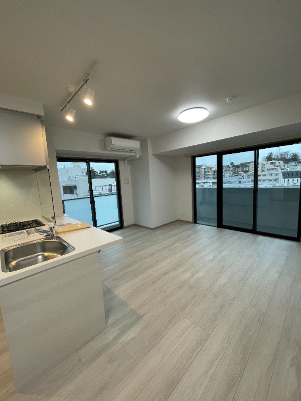 クロスゲート青葉台 内観