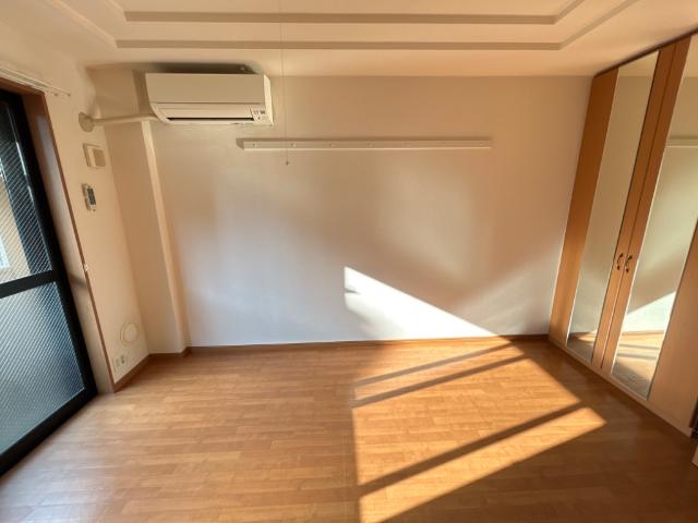 スプリングウィンド 室内