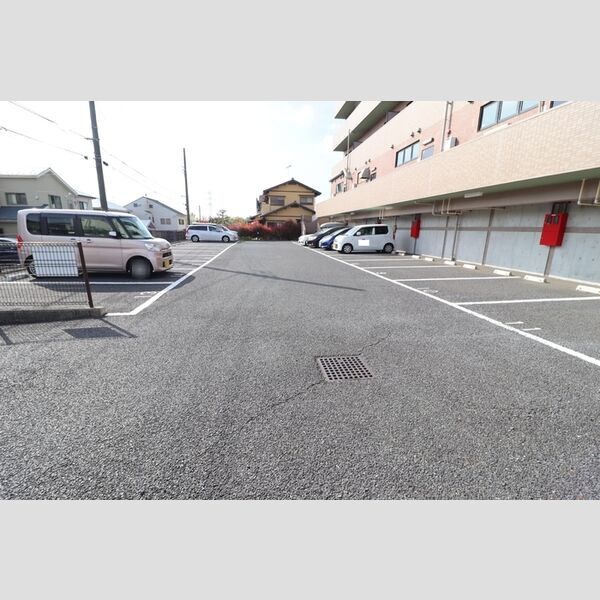 K,reizend405号室 駐車場