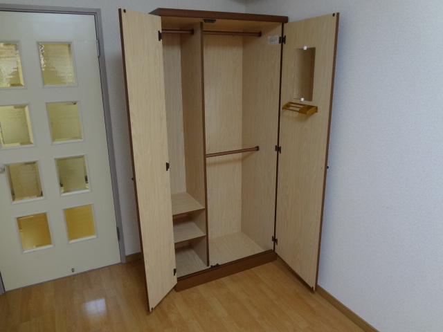 ミレ・関町0105号室 収納