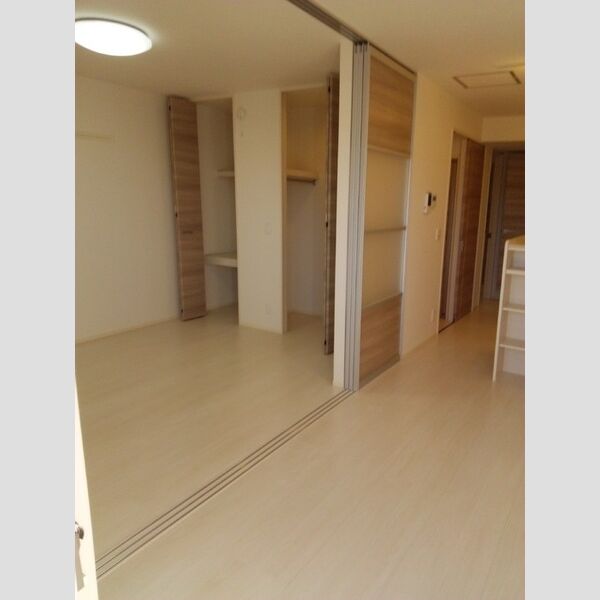 ヴェルデ203号室 洋室